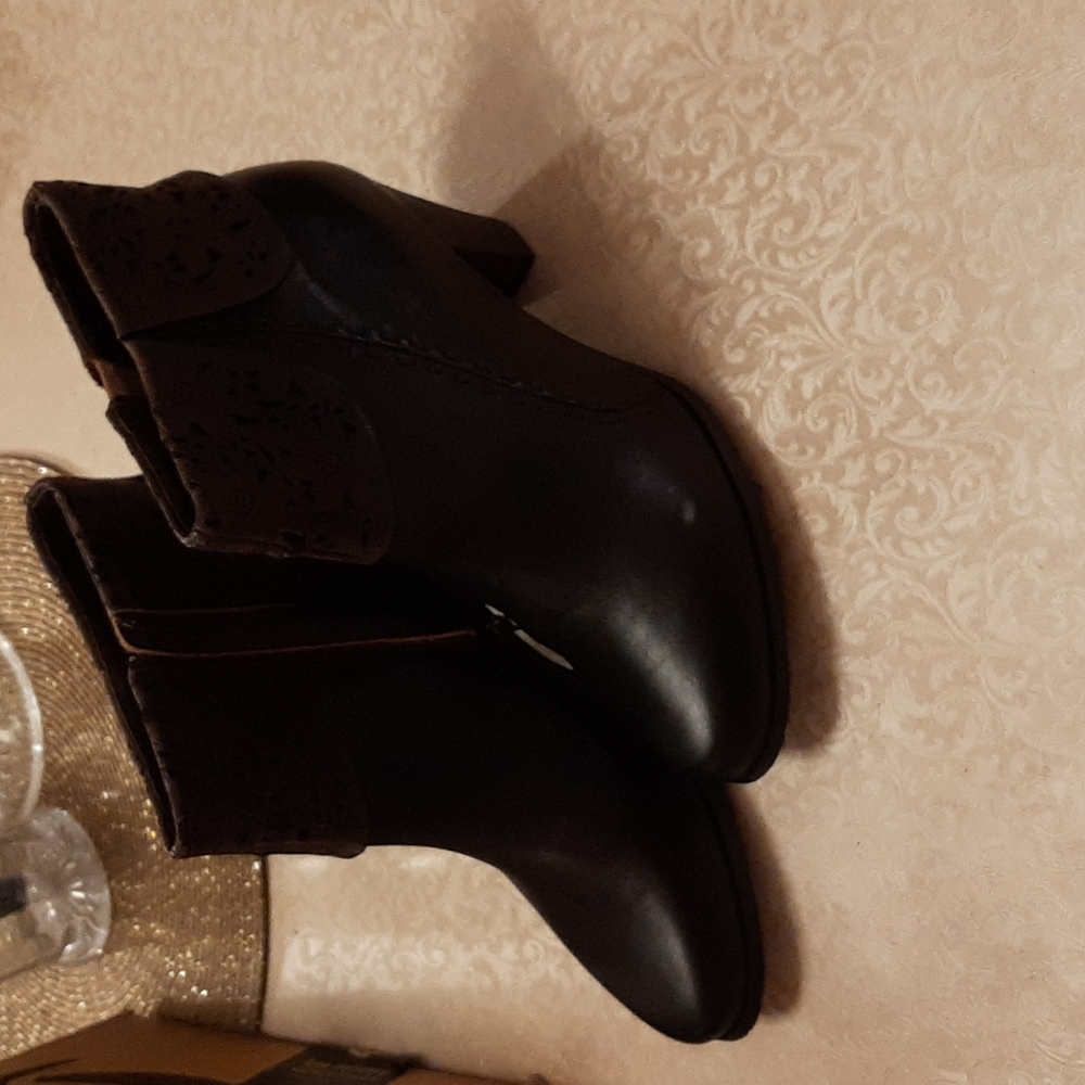 Lively leather booties.  L'Artiste. Ordered wrong size.